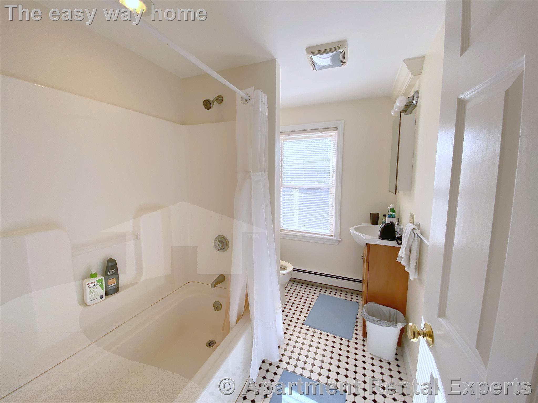 2 bed, 2 bath apartment for rent at 126 Pine St Unit 2, Central Square — photo 5 of 20