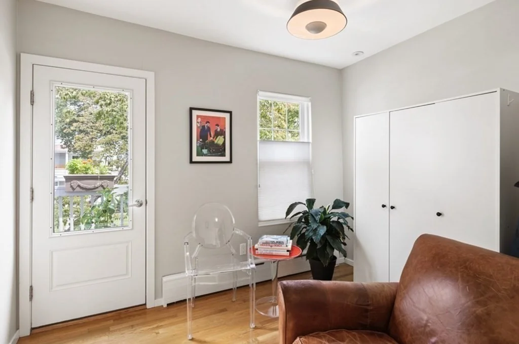 4 bed, 2 bath apartment for rent at 126 Redlands Rd Unit 2, West Roxbury — photo 14 of 24