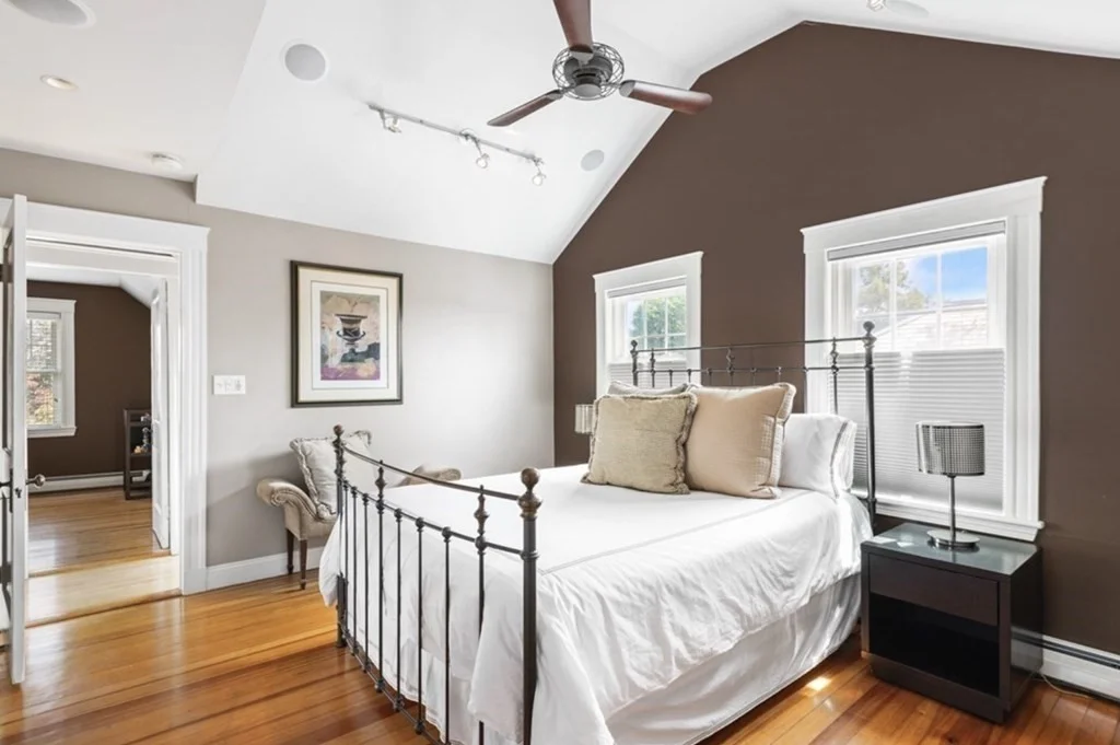 4 bed, 2 bath apartment for rent at 126 Redlands Rd Unit 2, West Roxbury — photo 16 of 24