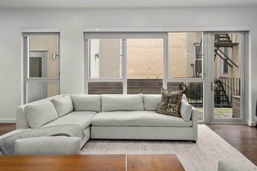 2 bed, 1 bath apartment for rent at 126 Salem Unit 3, North End — photo 14 of 18