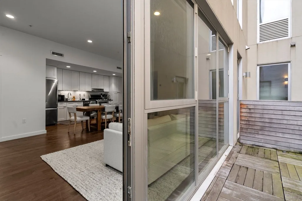 2 bed, 1 bath apartment for rent at 126 Salem Unit 3, North End — photo 18 of 18