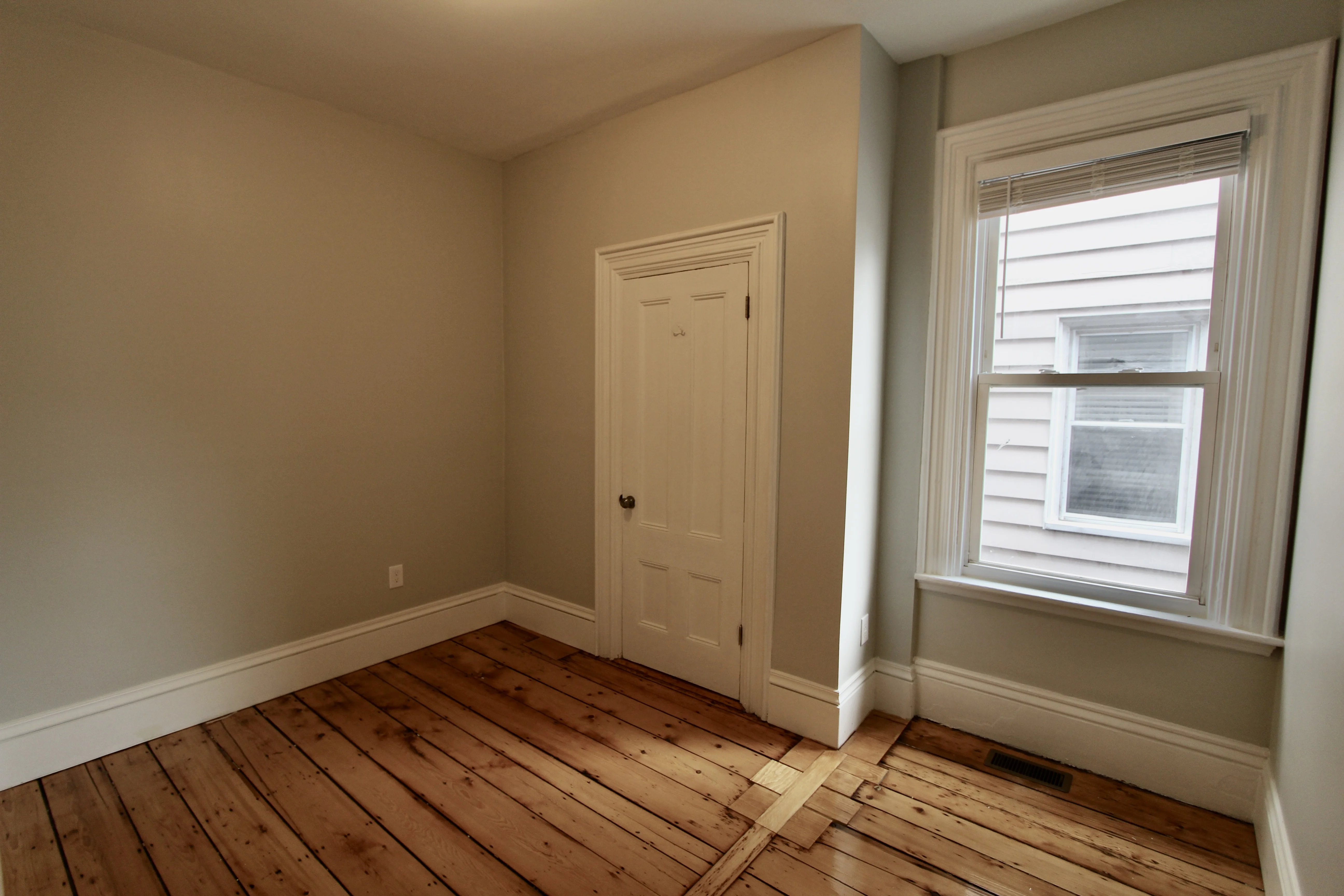 3 bed, 1 bath apartment for rent at 126 Saratoga St Unit 1, East Boston — photo 3 of 9