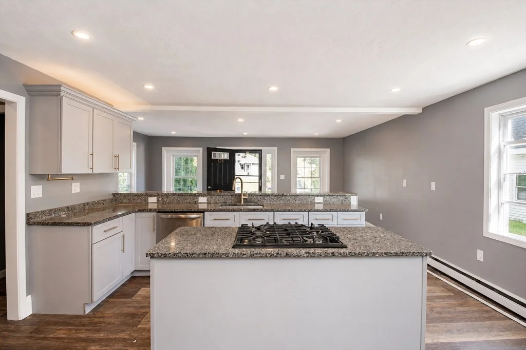 3 bed, 2 bath apartment for rent at 126 Sears Island Dr, Worcester — photo 5 of 42