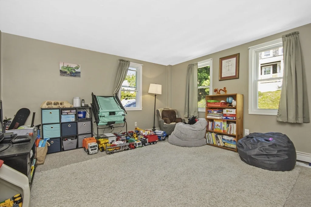 3 bed, 1 bath apartment for rent at 126 Summer Unit 1, Plymouth — photo 17 of 22