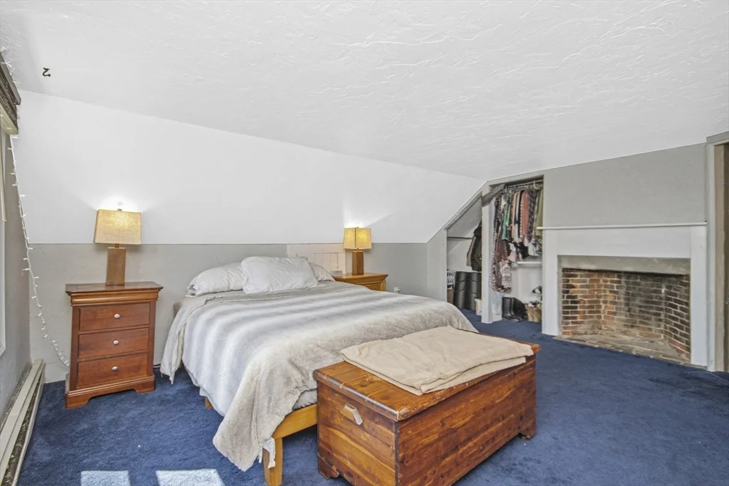 3 bed, 1 bath apartment for rent at 126 Summer Unit 1, Plymouth — photo 4 of 22