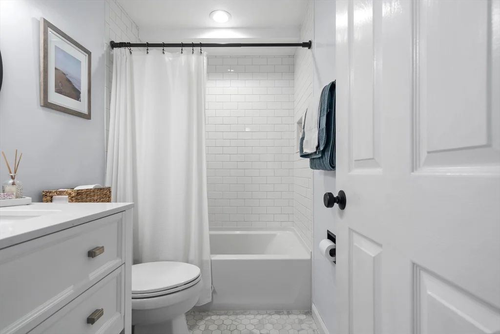 2 bed, 1 bath apartment for rent at 126 Tudor Unit C, South Boston — photo 9 of 19