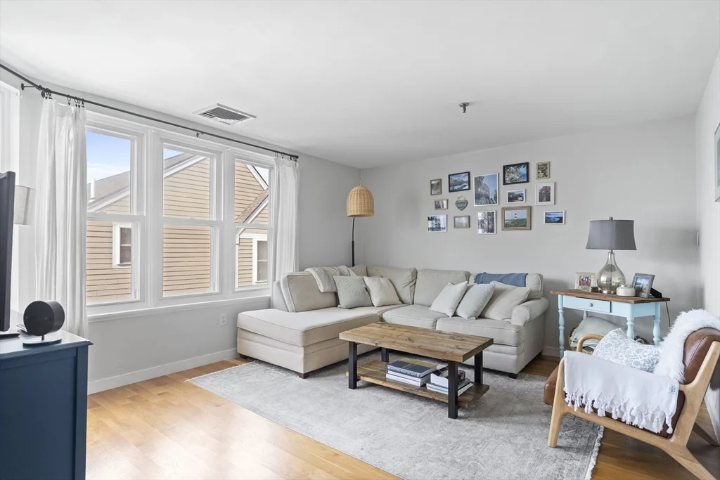 2 bed, 1 bath apartment for rent at 126 Tudor Unit C, South Boston