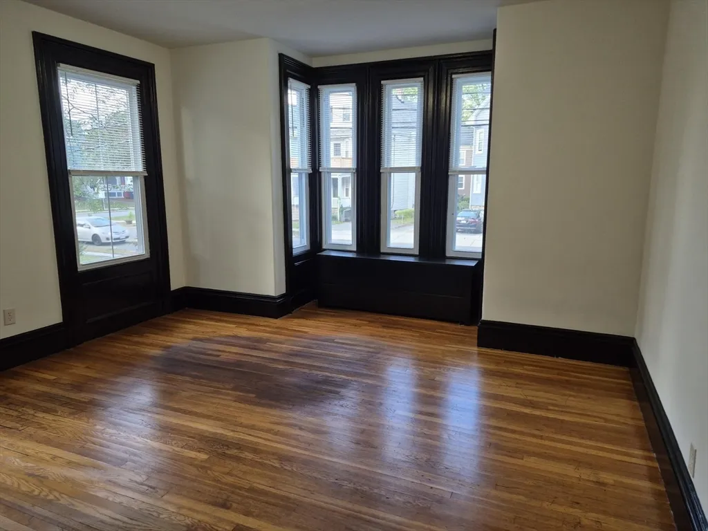 2 bed, 1 bath apartment for rent at 126 W Wyoming Unit 1, Melrose — photo 6 of 9