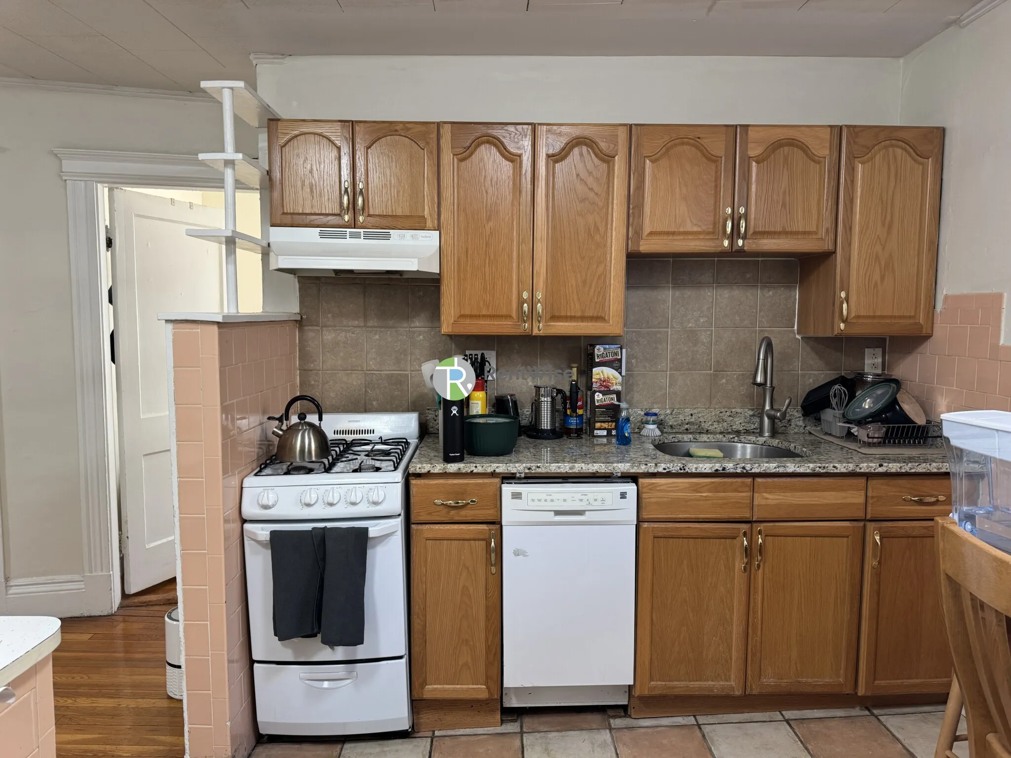 2 bed, 1 bath apartment for rent at 126 Warren St Unit 31, Brighton — photo 8 of 14