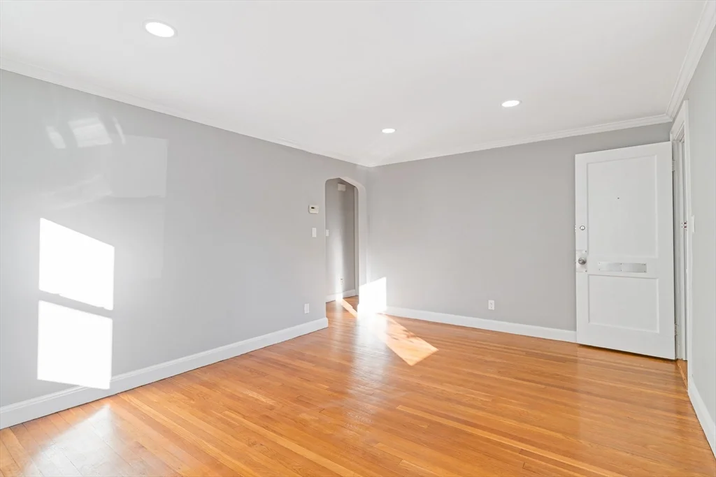 2 bed, 1 bath apartment for rent at 126 Washington Ave Unit 1, Waltham — photo 7 of 22