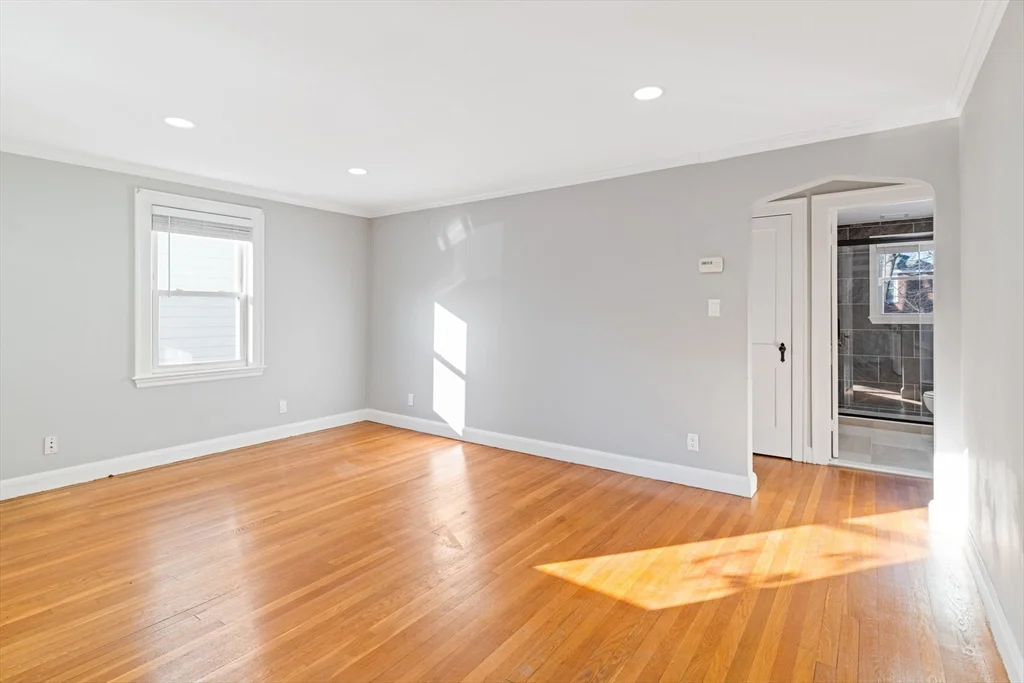 2 bed, 1 bath apartment for rent at 126 Washington Ave Unit 1, Waltham — photo 4 of 22