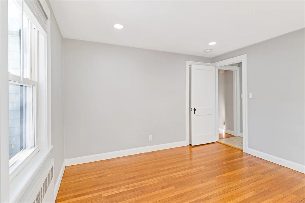 2 bed, 1 bath apartment for rent at 126 Washington Ave Unit 1, Waltham — photo 16 of 22