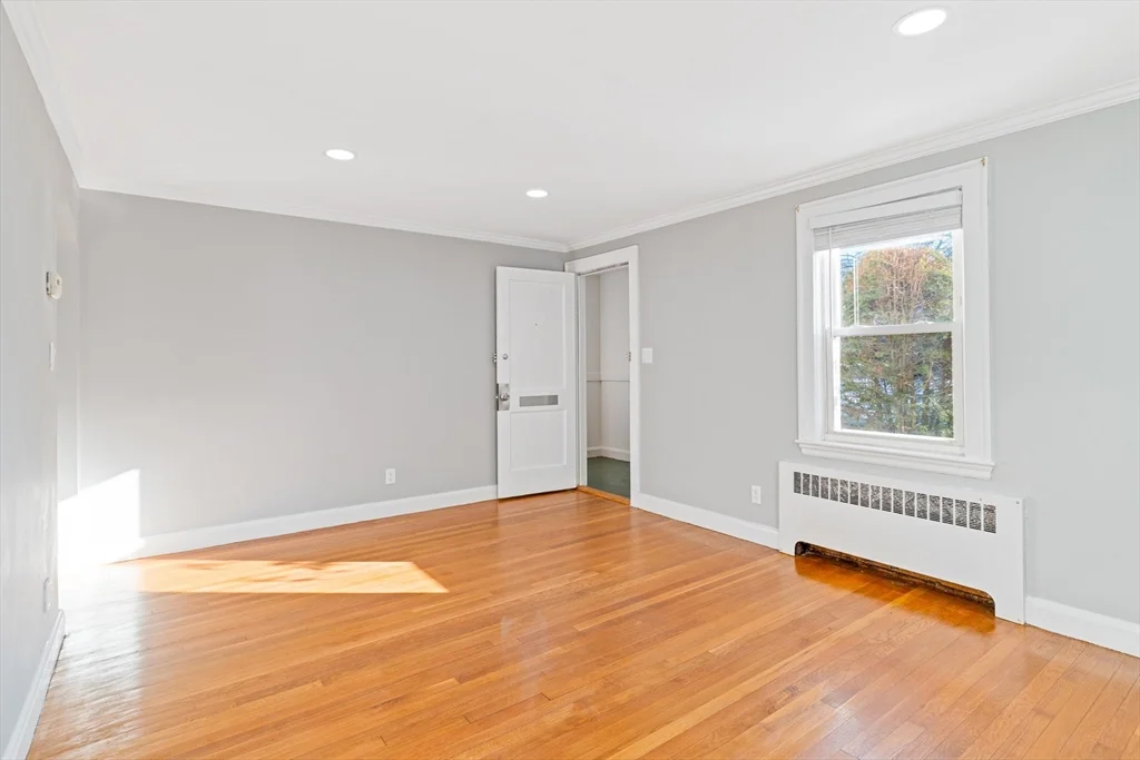 2 bed, 1 bath apartment for rent at 126 Washington Ave Unit 1, Waltham — photo 6 of 22