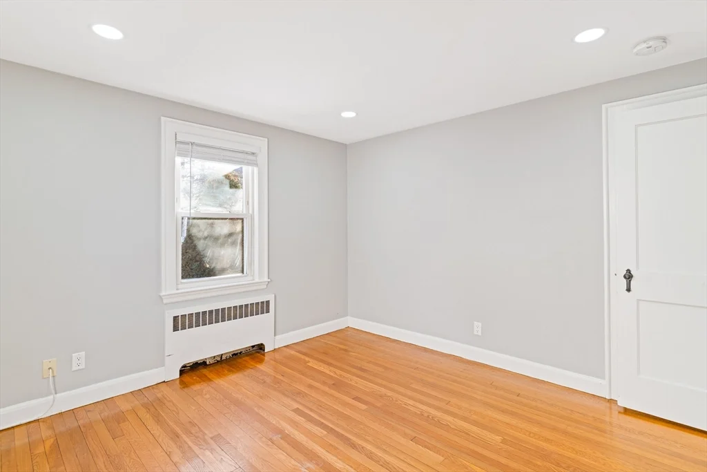 2 bed, 1 bath apartment for rent at 126 Washington Ave Unit 1, Waltham — photo 17 of 22