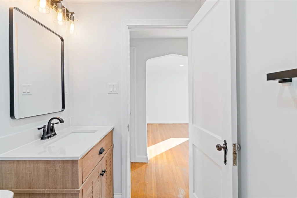 2 bed, 1 bath apartment for rent at 126 Washington Ave Unit 2, Waltham — photo 21 of 22