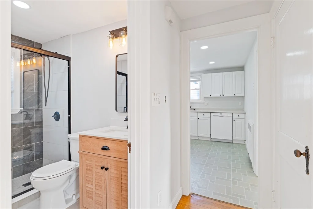 2 bed, 1 bath apartment for rent at 126 Washington Ave Unit 2, Waltham — photo 20 of 22