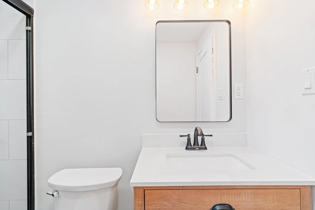 2 bed, 1 bath apartment for rent at 126 Washington Ave Unit 2, Waltham — photo 19 of 22