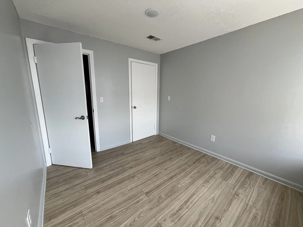 3 bed, 1 bath apartment for rent at 1263-1265 Pleasant St Unit 8, Fall River — photo 12 of 13