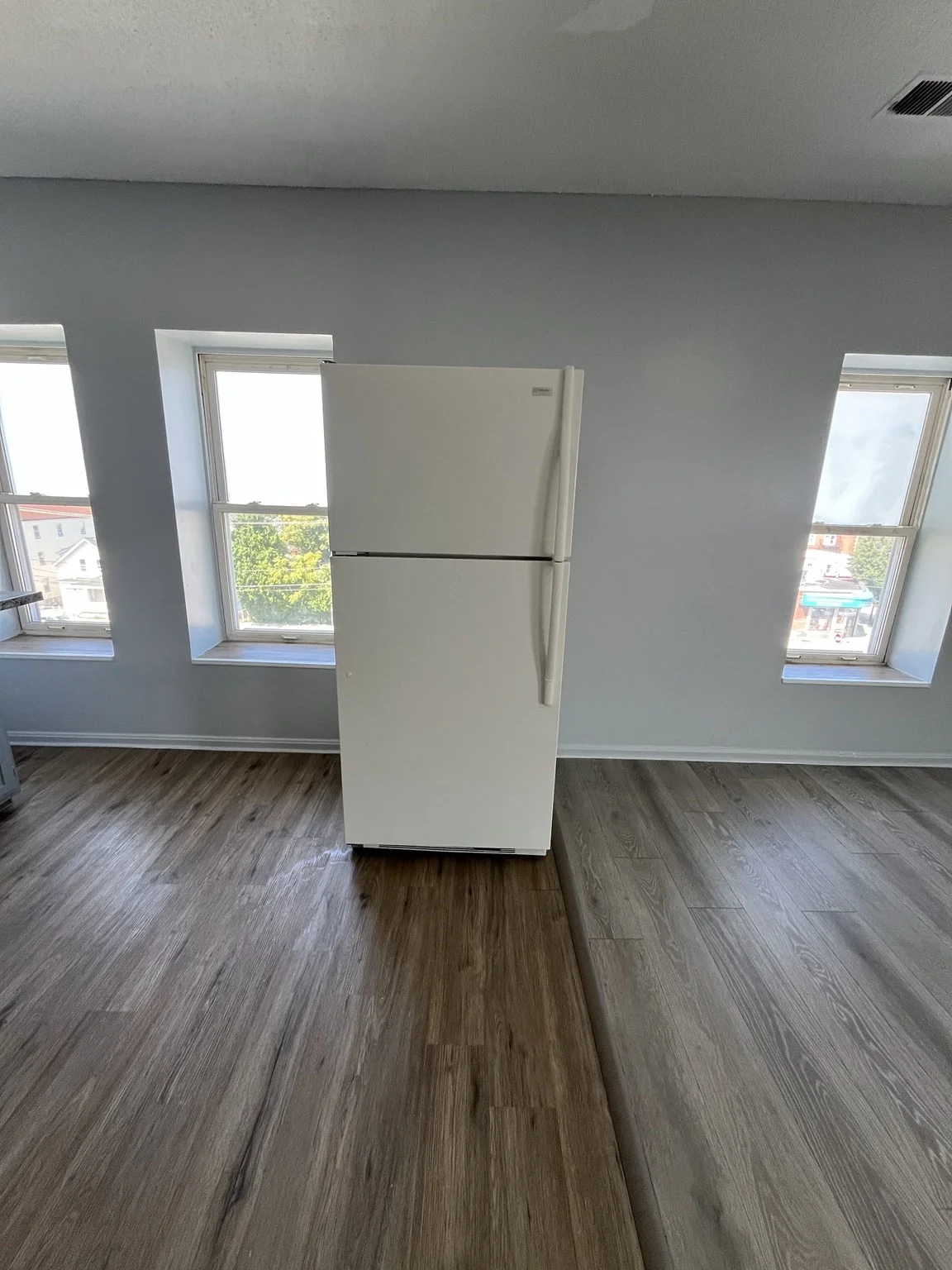 3 bed, 1 bath apartment for rent at 1263-1265 Pleasant St Unit 8, Fall River — photo 21 of 22