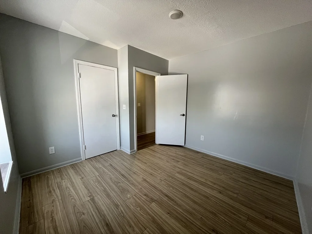 3 bed, 1 bath apartment for rent at 1263-1265 Pleasant St Unit 8, Fall River — photo 8 of 13