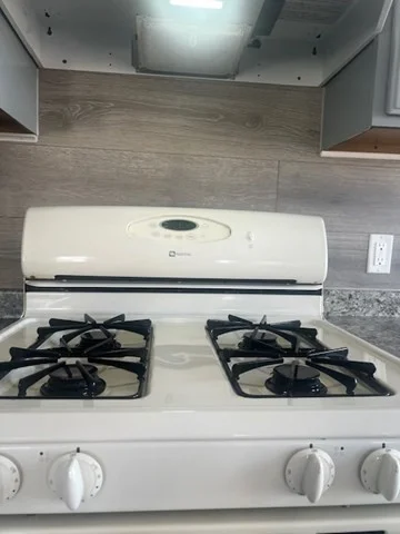 3 bed, 1 bath apartment for rent at 1263-1265 Pleasant St Unit 8, Fall River — photo 17 of 22