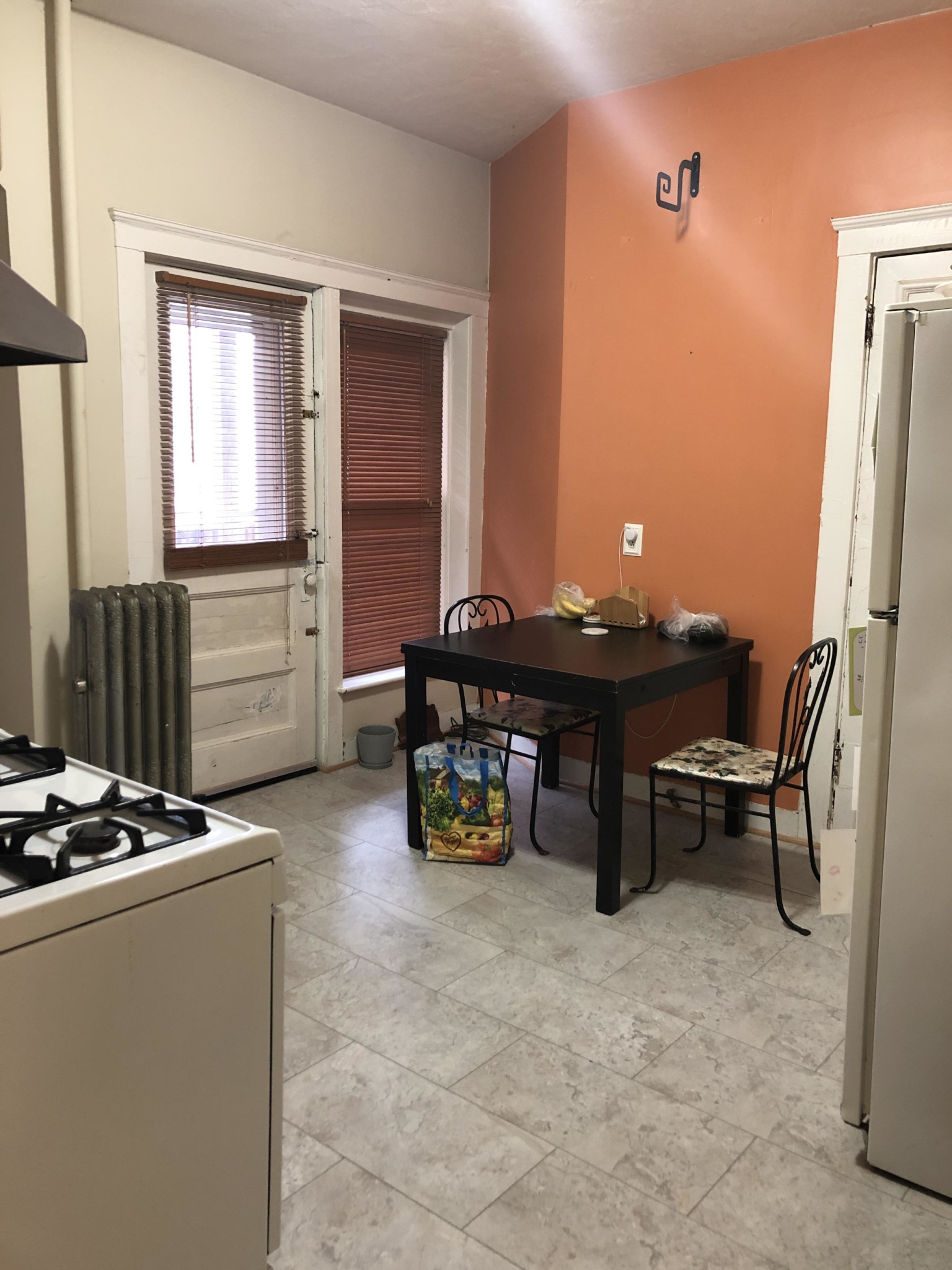 2 bed, 1 bath apartment for rent at 1269 Commonwealth Ave Unit 2, Brighton — photo 2 of 9