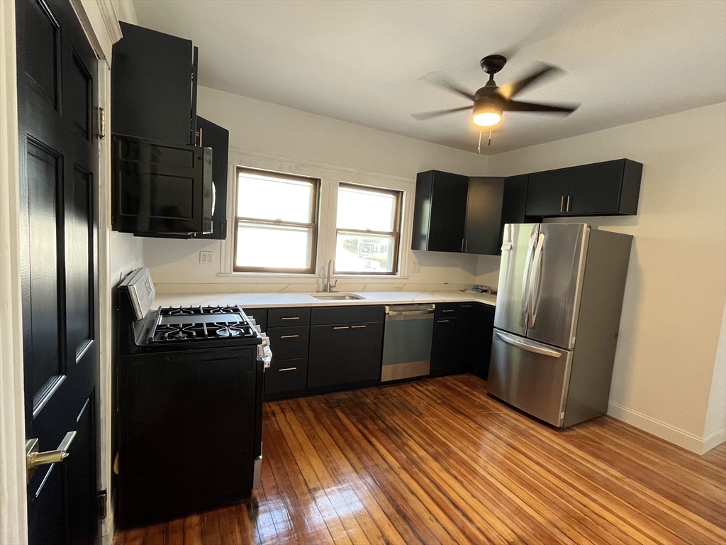 3 bed, 2 bath apartment for rent at 127 Arlington St Unit 0, Hyde Park — photo 7 of 30