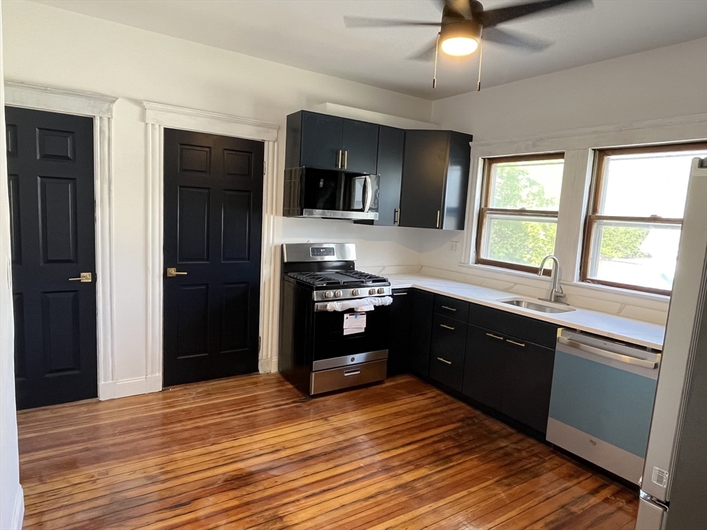 3 bed, 2 bath apartment for rent at 127 Arlington St Unit 0, Hyde Park — photo 16 of 30