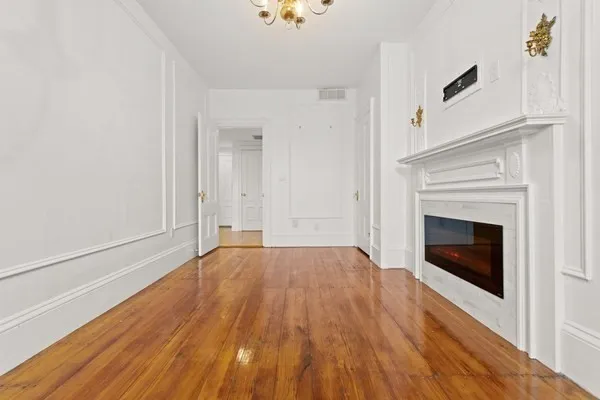 1 bed, 1 bath apartment for rent at 127 Beacon St Unit 51, Back Bay — photo 10 of 12