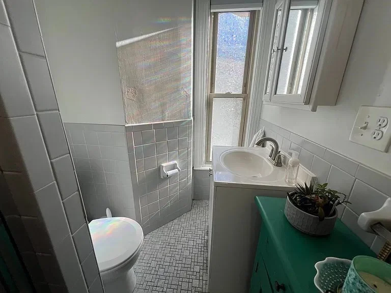 2 bed, 1 bath apartment for rent at 127 Beale Unit B, Quincy — photo 10 of 10