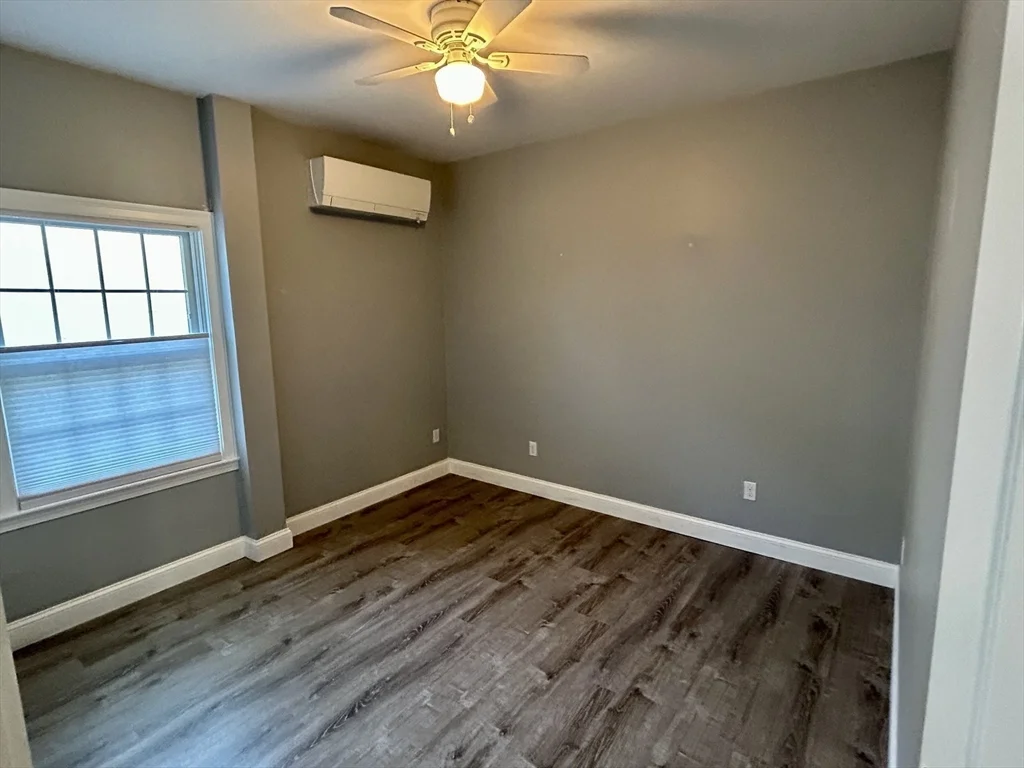 2 bed, 1 bath apartment for rent at 127 Bridge St Unit 1R, Beverly — photo 10 of 14