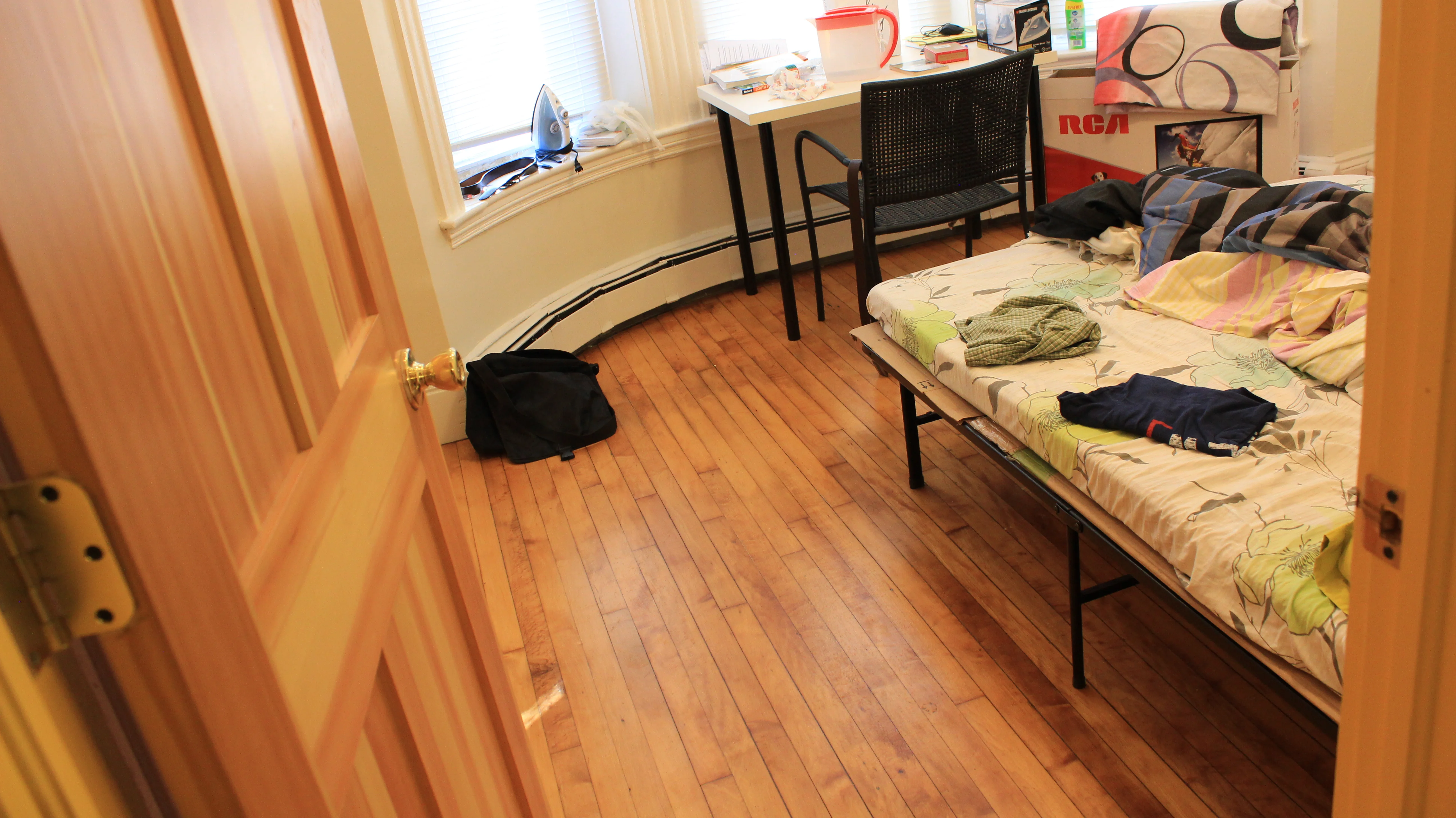 5 bed, 2 bath apartment for rent at 127 Cedar St Unit 3, Roxbury — photo 11 of 12