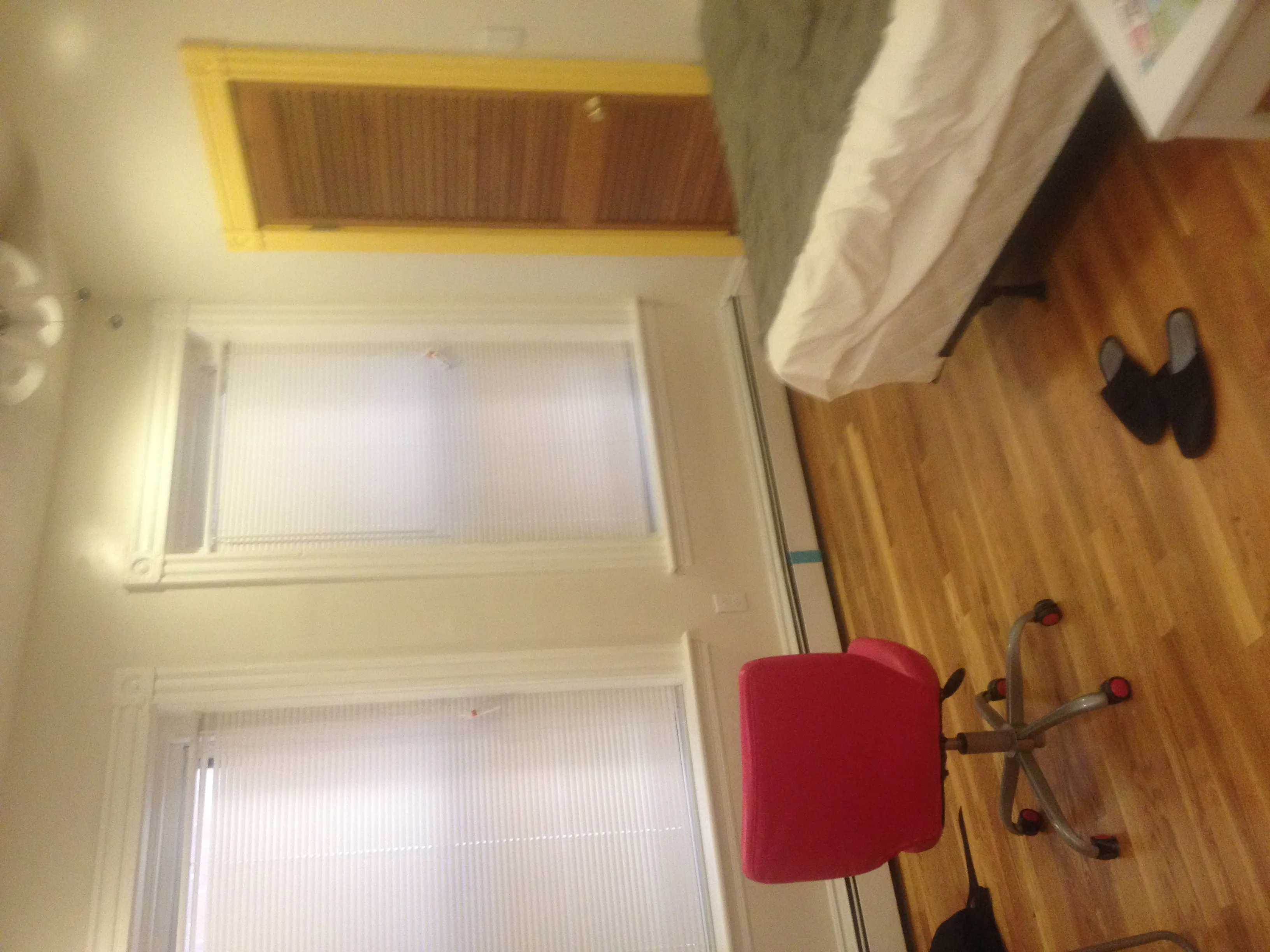 5 bed, 2 bath apartment for rent at 127 Cedar St Unit 3, Roxbury — photo 4 of 12