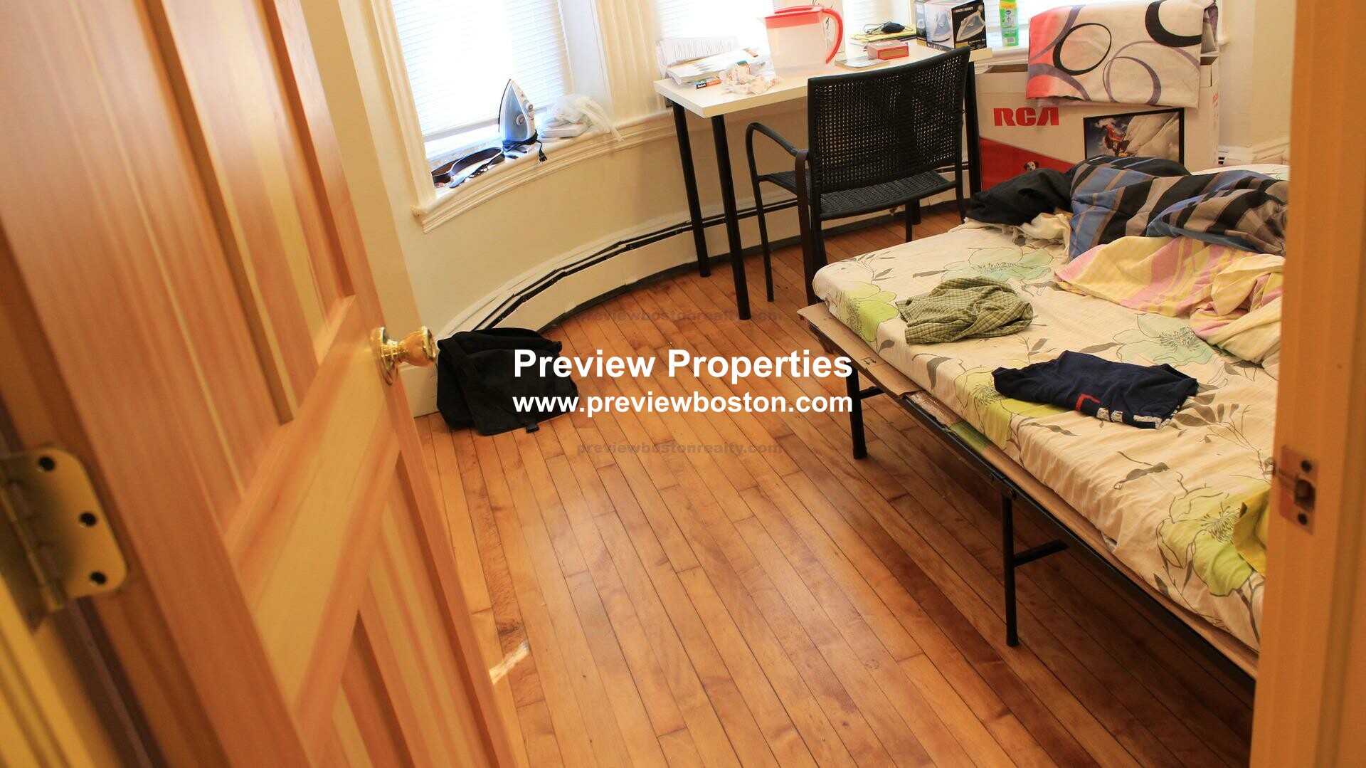 5 bed, 2 bath apartment for rent at 127 Cedar St Unit 3P, Roxbury — photo 2 of 8