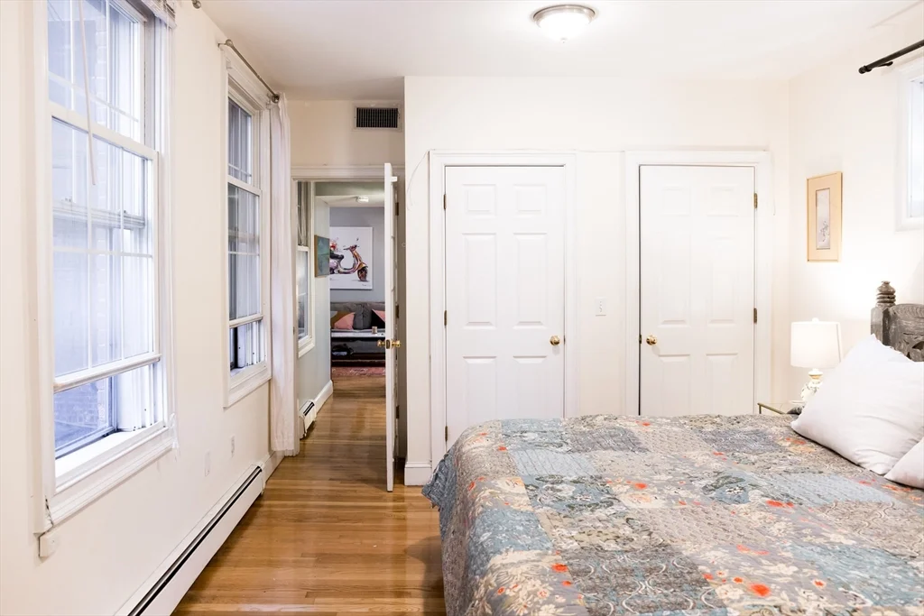 1 bed, 1 bath apartment for rent at 127 Charles St Unit 1R, Beacon Hill — photo 14 of 18