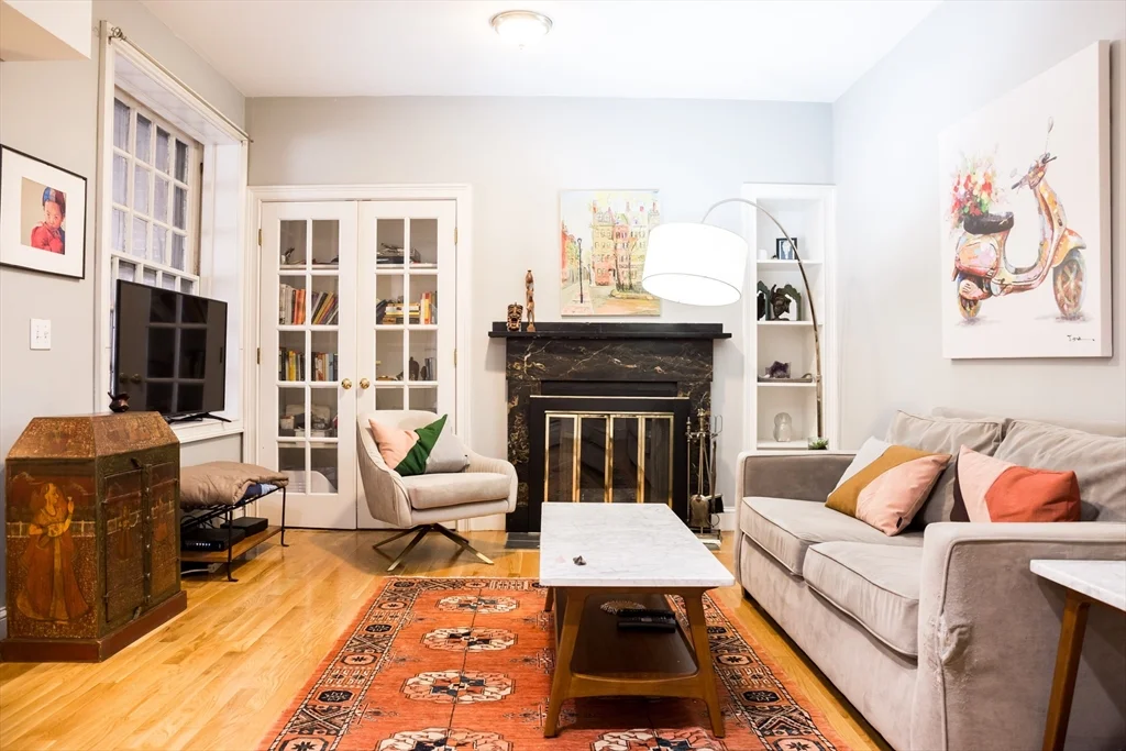 1 bed, 1 bath apartment for rent at 127 Charles St Unit 1R, Beacon Hill — photo 2 of 18