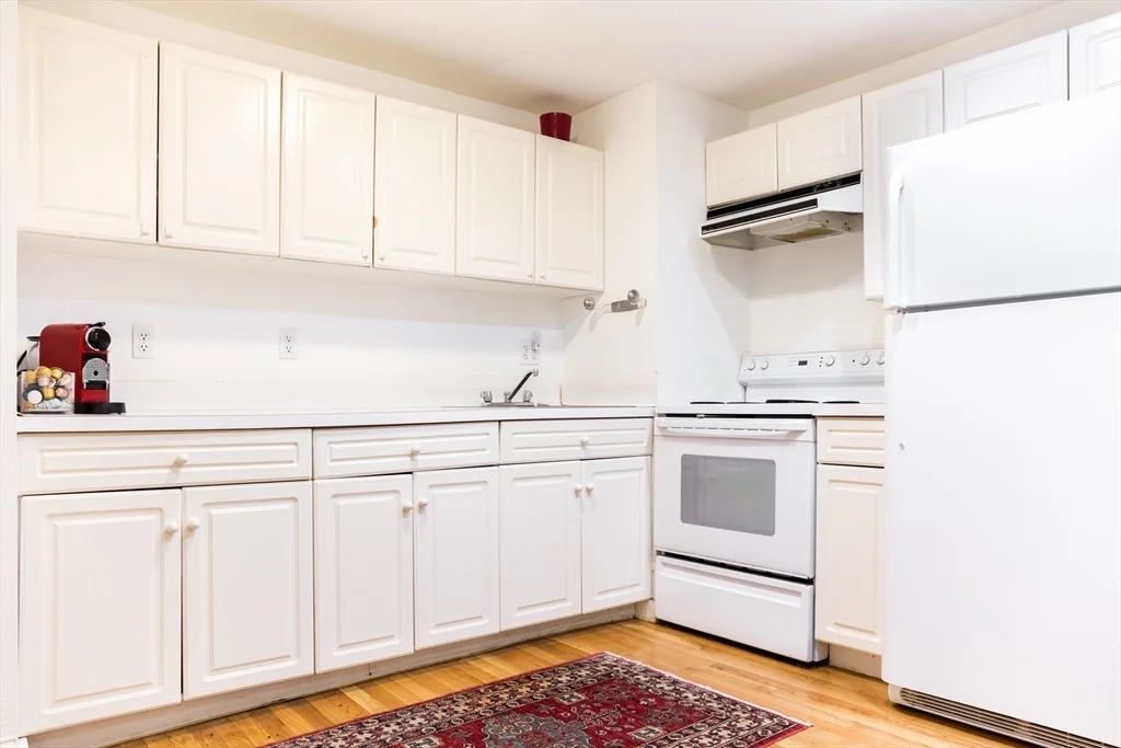 1 bed, 1 bath apartment for rent at 127 Charles St Unit 1R, Beacon Hill — photo 7 of 18