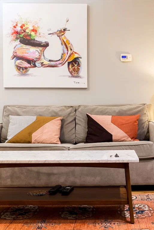 1 bed, 1 bath apartment for rent at 127 Charles St Unit 1R, Beacon Hill — photo 5 of 18
