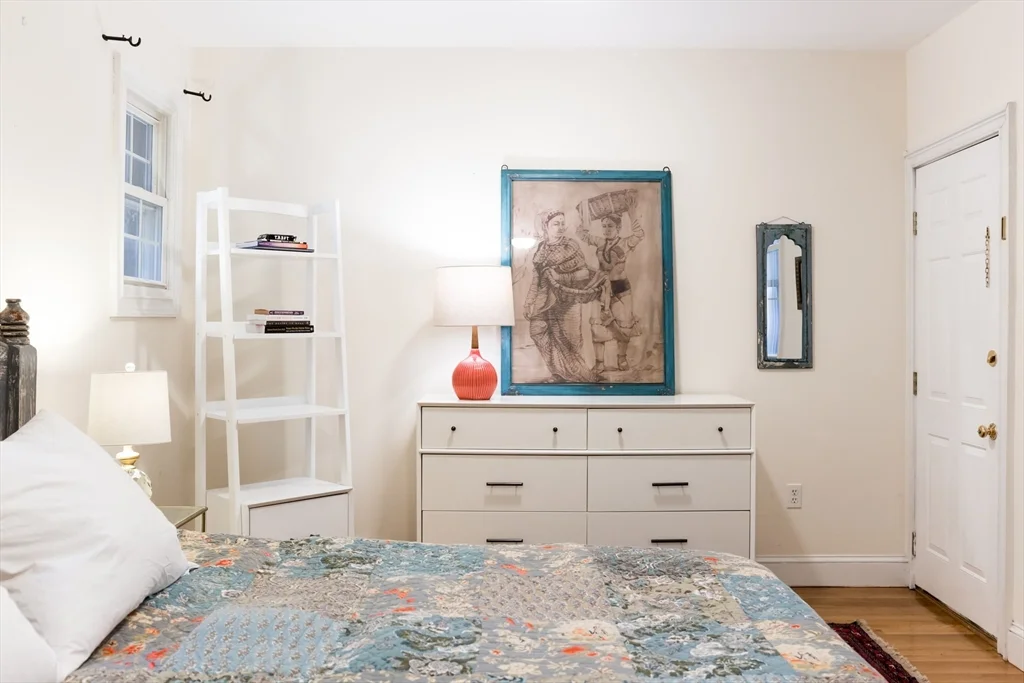 1 bed, 1 bath apartment for rent at 127 Charles St Unit 1R, Beacon Hill — photo 11 of 18