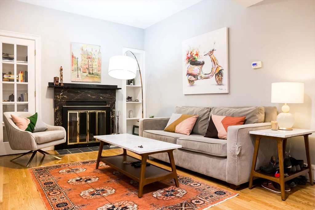 1 bed, 1 bath apartment for rent at 127 Charles St Unit 1R, Beacon Hill — photo 3 of 18