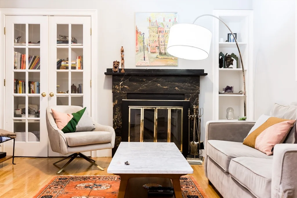 1 bed, 1 bath apartment for rent at 127 Charles St Unit 1R, Beacon Hill
