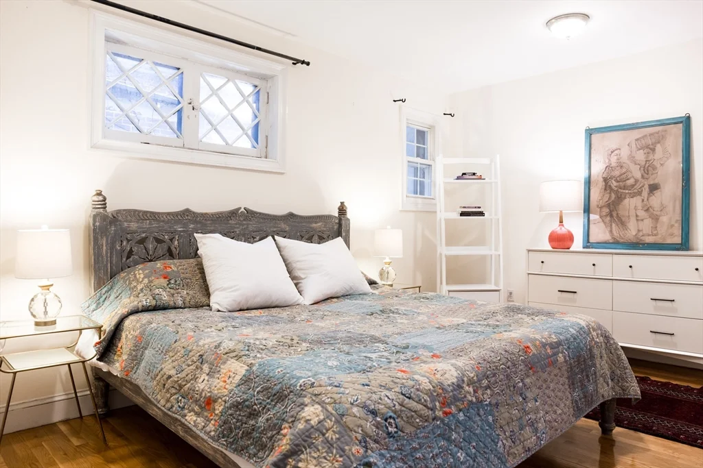 1 bed, 1 bath apartment for rent at 127 Charles St Unit 1R, Beacon Hill — photo 9 of 18