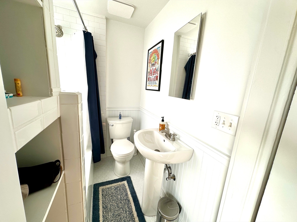 Studio bed, 1 bath apartment for rent at 127 Charles St Unit 3F, Beacon Hill — photo 3 of 7