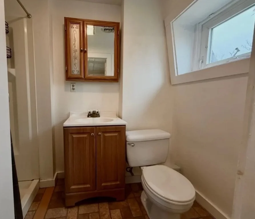 2 bed, 1 bath apartment for rent at 127 Court St Unit 3, Downtown — photo 14 of 14