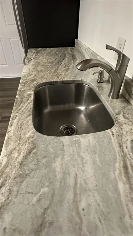 3 bed, 1 bath apartment for rent at 127 Dover St Unit 2, Highlands — photo 11 of 16
