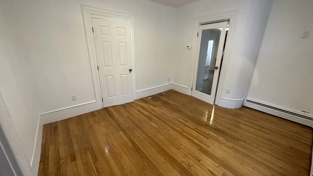 3 bed, 1 bath apartment for rent at 127 Dover St Unit 2, Highlands — photo 5 of 16