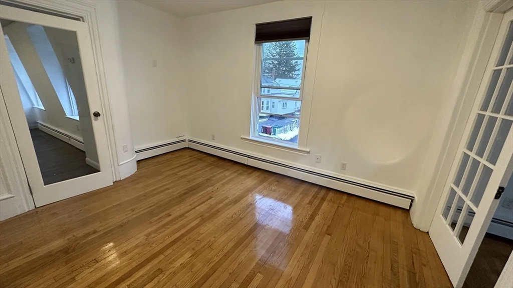 3 bed, 1 bath apartment for rent at 127 Dover St Unit 2, Highlands — photo 3 of 16