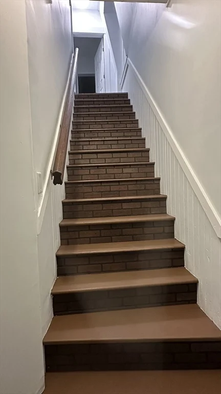 3 bed, 1 bath apartment for rent at 127 Dover St Unit 2, Highlands — photo 14 of 16