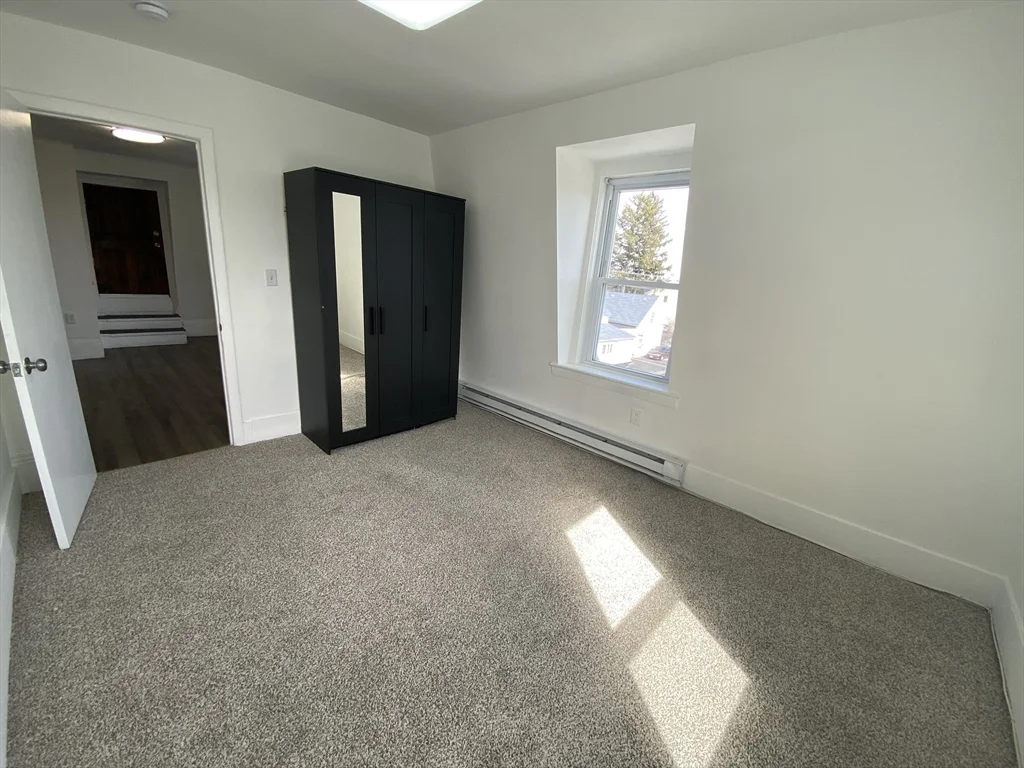 2 bed, 1 bath apartment for rent at 127 Dover St Unit 3, Lowell — photo 11 of 15