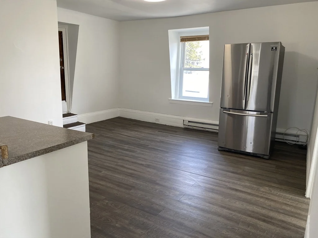 2 bed, 1 bath apartment for rent at 127 Dover St Unit 3, Lowell — photo 7 of 15